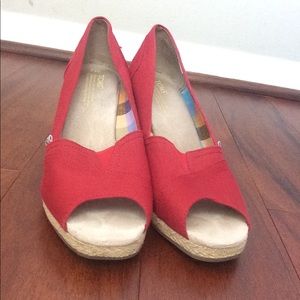 Toms Red Wedges 8.5W